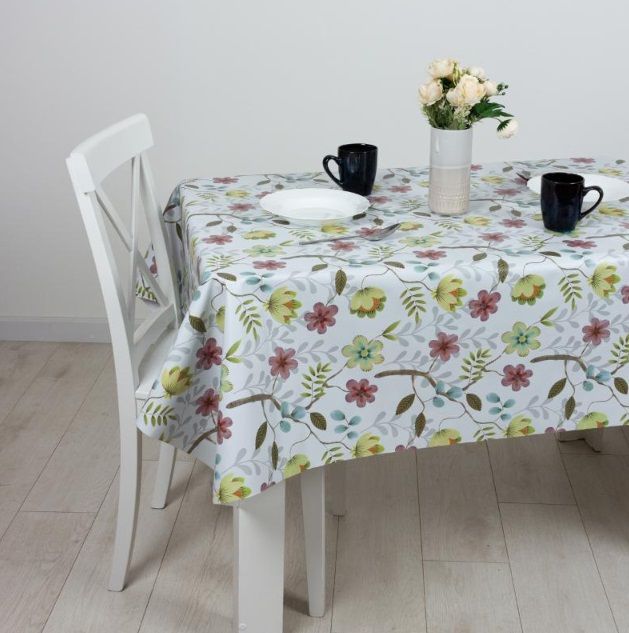 Клеенка на нетк.основе "Camelia"  523/1 Летние цветы (1,40х20м)