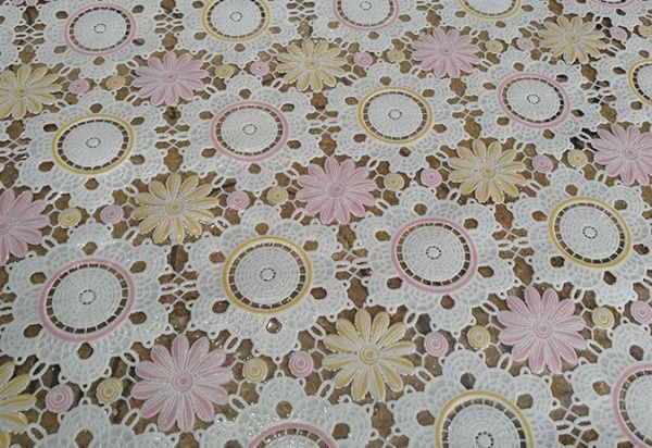 Клеенка ажурная "Лейс" 119А (беж/роз) (1,32х22м)